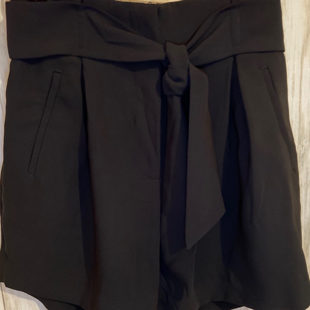 H&M  Black Bowtie Shorts - Picture 4 of 5
